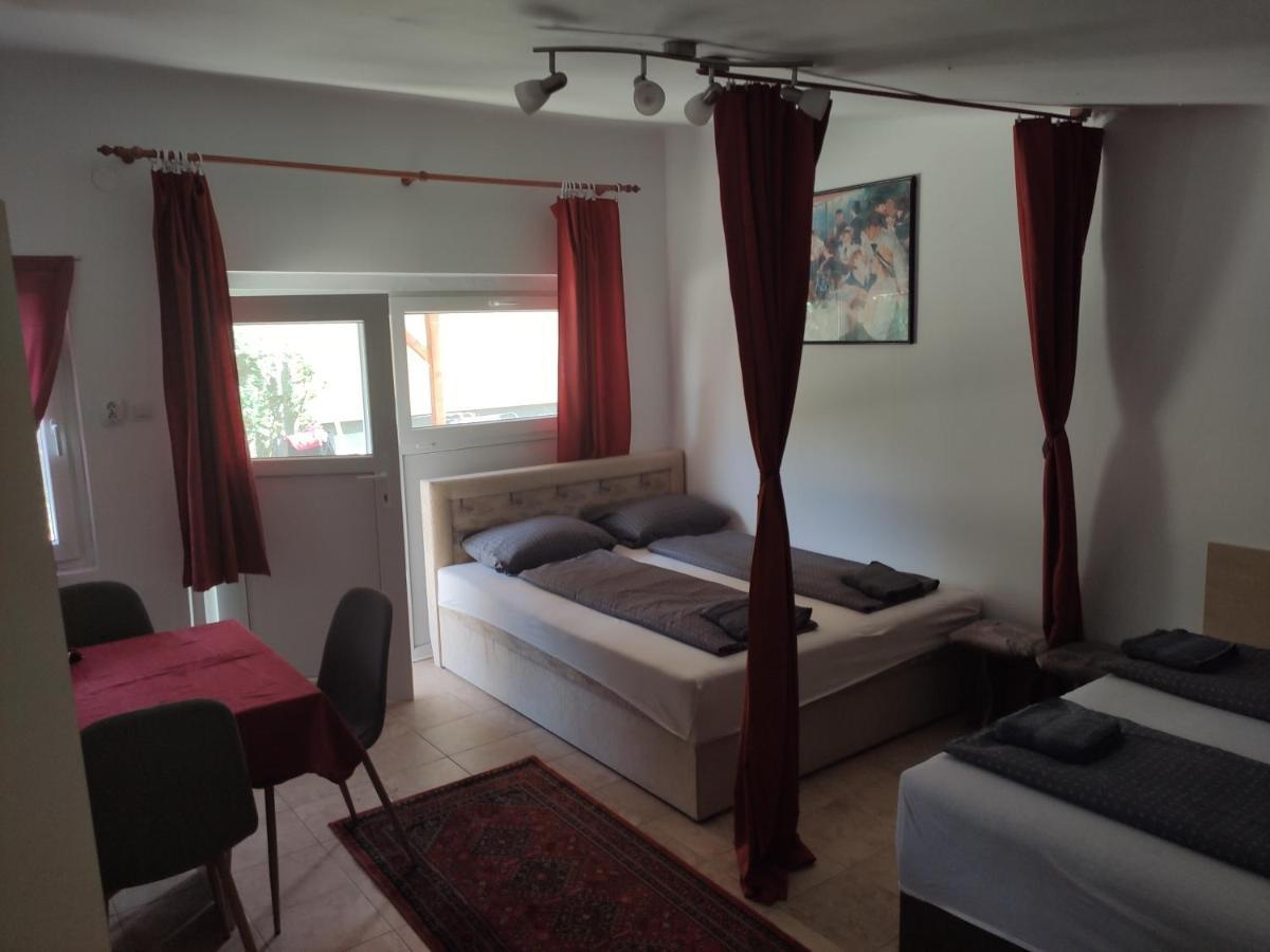 バラトンレッレLelle Lelke Apartmanhazアパートメント エクステリア 写真